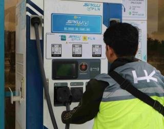 Rest Area Tol di Pekanbaru Sudah Difasilitasi 4 Unit SPKLU