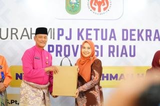 Jelang Akhir Masa Jabatan, Pj Sekdaprov Riau Puji Dedikasi Zuliana Rahman Hadi