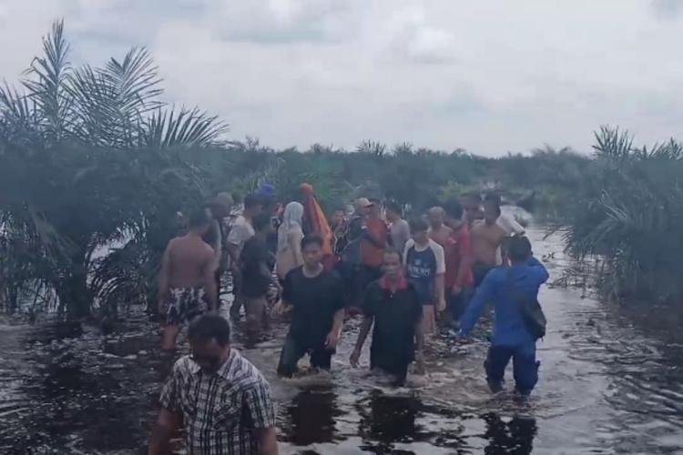 Anak 3 Tahun di Pelalawan Riau Tewas Diduga Tenggelam di Lokasi Banjir