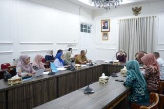 Henny Sasmita Pimpin Rapat Persiapan Pelantikan Dekranasda Kabupaten/Kota