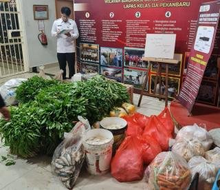 Petugas Lapas Pekanbaru Rutin Periksa Bahan Makanan Warga Binaan