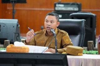 Gubri Abdul Wahid Instruksikan UPT Bapenda Riau Lakukan Inovasi Dalam Penagihan Pajak Kendaraan