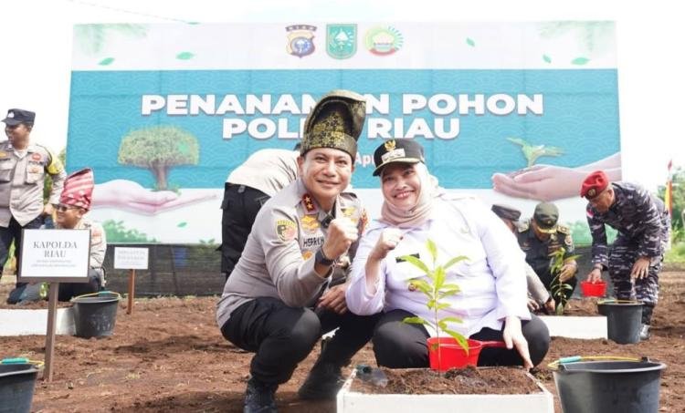 Kapolda Riau Resmikan Lapangan Tembak dan Tanam Pohon di Bengkalis