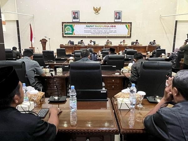 Bupati Indragiri Hilir,H. Herman, Hadiri Rapat Paripurna Ke-9 Masa Persidangan 2 Tahun 2025
