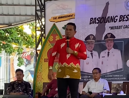 Bupati Zukri Hadiri Acara Basolang Basamo Bersama Mahasiswa di Pekanbaru