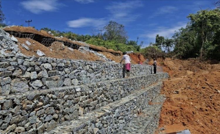 Pemprov Riau Tangani Tiga Titik Longsor di Simpang Batu Bersurat-Candi Muara Takus