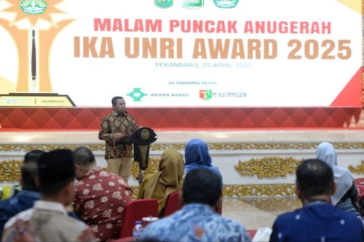 Pertemuan Gubri dengan Alumni Unri: Perkuat Semangat Kebersamaan Majukan Almamater dan Riau