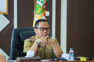 Jadi Jalur Hijau, Walikota Pekanbaru Inginkan Jalan Sudirman Bebas Reklame
