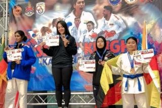 Ditlantas Polda Riau Bangga, Bripda Jessica Sabet Emas Karate Internasional