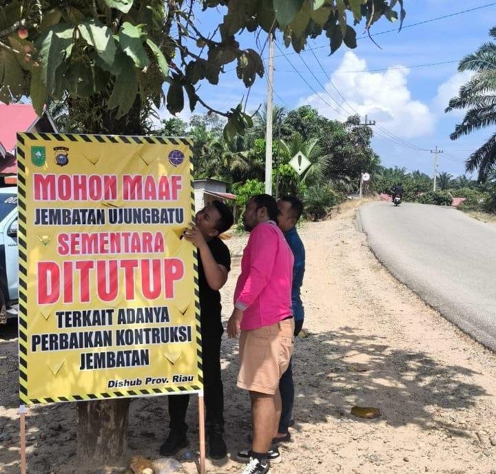 Mulai Diperbaiki, Jembatan Sungai Rokan di Rohul Ditutup