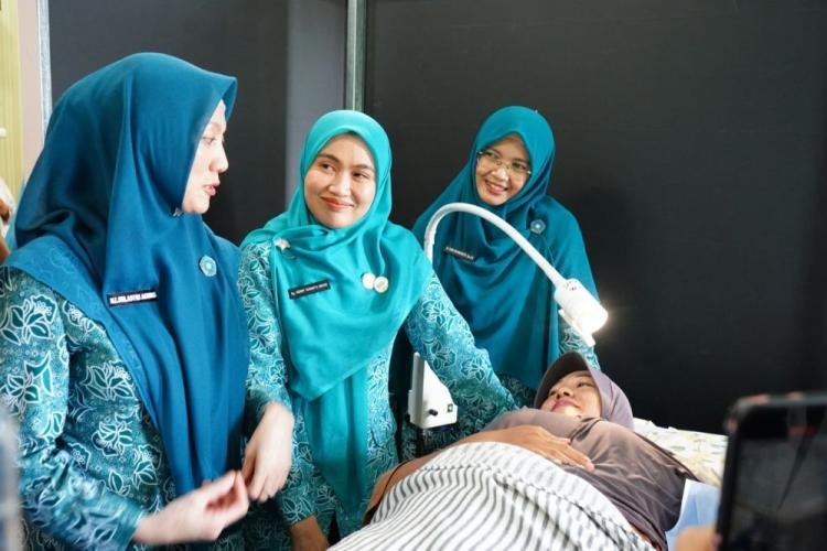 Peringatan HKG ke-53, TP PKK Riau Gelar Pemeriksaan IVA Test di Pekanbaru