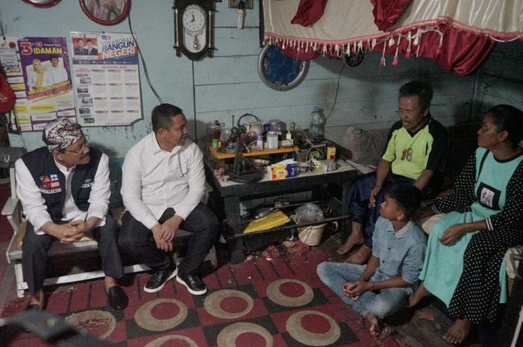 Pastikan Tepat Sasaran, Mensos Tinjau  Rumah Calon Peserta Sekolah Rakyat di Pekanbaru
