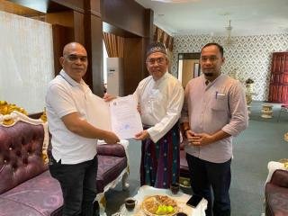 LAMR Serahkan Surat Agar DPRD Riau Kembali Rancang Perda Tanah Ulayat