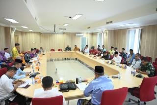 Plh. Sekda Rohil Pimpin Rapat Pemantapan Pelaksanaan Event Bakar Tongkang