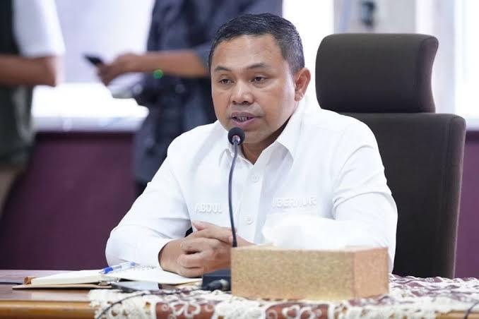 Batasan Usia di Lowongan Resmi Dihapus, Gubernur Riau Abdul Wahid Siap Mendukung