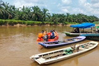 Mandi di Sungai Cenaku, Remaja 12 Tahun di Inhu Hilang Tenggelam