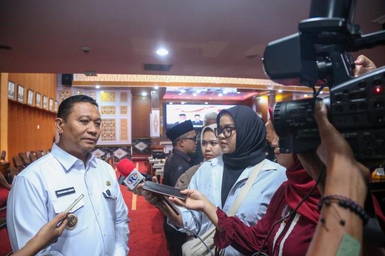 Pemko Pekanbaru Jawab Pandangan Umum Fraksi Terkait Ranperda Pelaksanaan APBD 2024