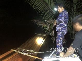Polisi Temukan 500 Keping Kayu Ilegal di Perairan Desa Dedap, Kepulauan Meranti Riau