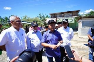 Jalan Baru Rusak dalam Hitungan Bulan, Gubernur Riau Geram dengan Truk ODOL