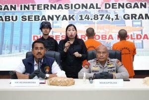 Polda Riau Tangkap Dua Kurir Hendak Bawa Sabu 14,87 Kg ke Padang 