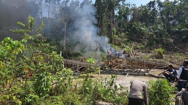Polisi Inhu Grebek Tambang Emas Ilegal di Sungai Indragiri