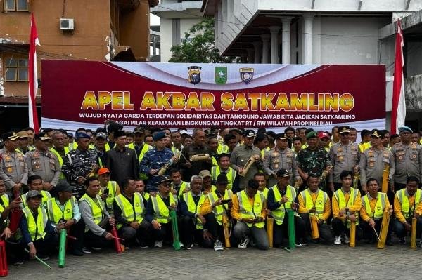 300 Anggota Satkamling Baca Ikrar di Halaman Kantor MPP Pekanbaru