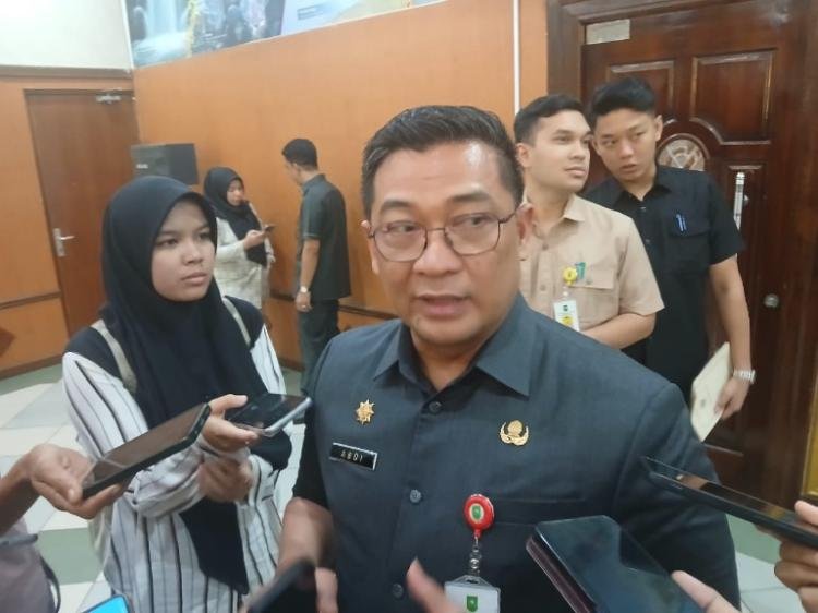 Sekdaprov Sebut Raperda KIP Inisiatif DPRD Riau