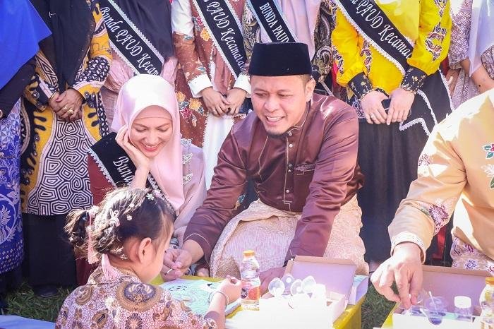 Walikota Apresiasi Penyelenggaraan Membatik yang Ditaja IGTKI-PGRI Pekanbaru