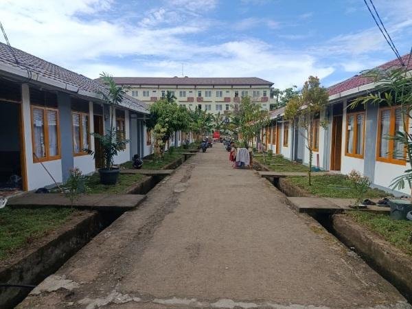 Pemerintah Siapkan Hunian Sementara bagi Pengungsi di Kota Padang