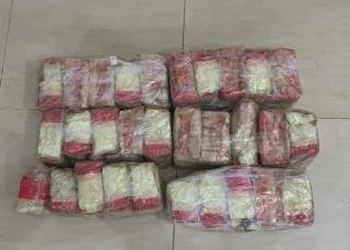 Polda Riau Cegat Minibus Memuat 30 Kg Sabu di Gerbang Tol Bathin Solapan Bengkalis