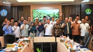 Pemko Pekanbaru dan Unri Revitalisasi 10 Danau Kampus untuk Kendalikan Banjir