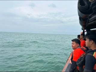 Tim SAR Lanjutkan Pencarian ABK KM Makmur Jaya Jatuh ke Laut di Perairan Bengkalis