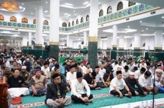 Malam Perdana Ramadan, Masjid Raya Annur Dipenuhi Ratusan Jemaah
