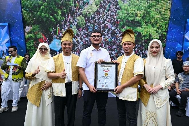 Mengukir Sejarah di Usia 242 Tahun: Pekanbaru Raih Rekor MURI Lewat Semangat KolaborAksi