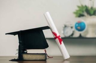 Pemprov Riau Cairkan Bansos Pendidikan Rp6,7 Miliar untuk 1.138 Mahasiswa